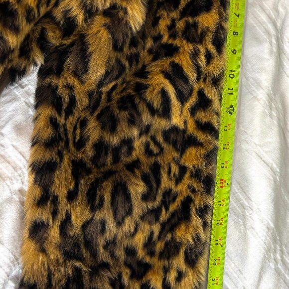 Faux Fur Leopard Print Coat - Fuzzy & Warm Sz XLCozy Faux Fur Coat SOLD OUT - Picture 7 of 9